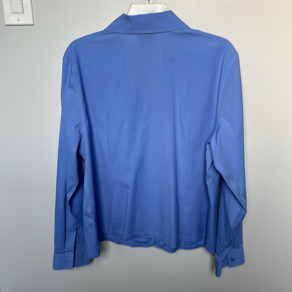 Talbots elegant dress shirt, wrinkle resistant - Picture 4 of 5
